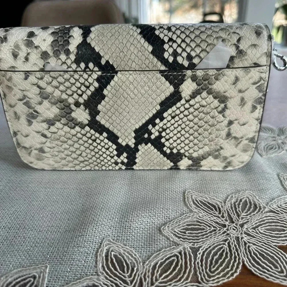 Tory Burch Warm White And Black Bag - Picture 5 of 13